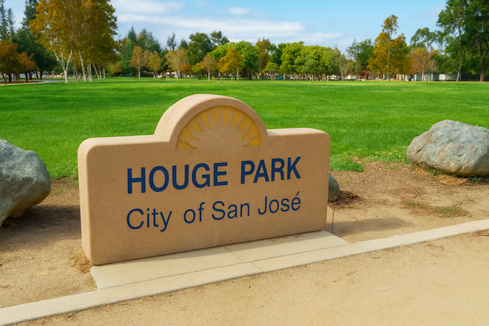 Beautiful Houge Park surroundings